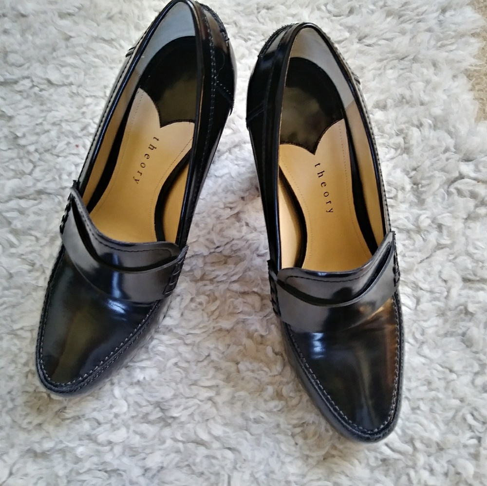 THEORY Loafers · Black · Size 8.5